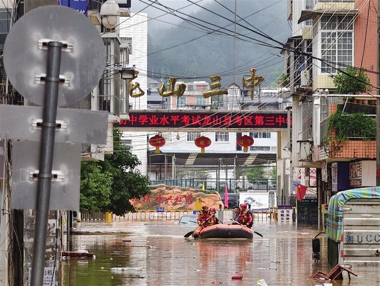 湘西州全力应对强降雨天气